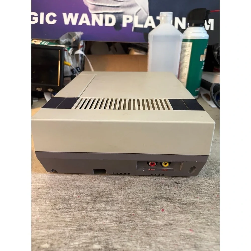 1985 Original NES Nintendo System Console Authentic Tested Bundle With 2 Games